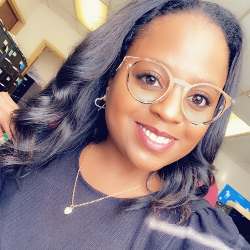 Meet your Posher, Latoya